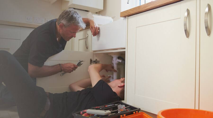 Professional burst pipe repair services in Doniphan, NE